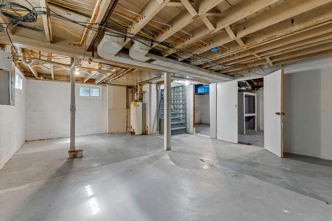 Building Photo - 7715 Horatio Dr