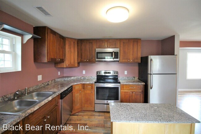 Building Photo - 1 br, 2 bath House - 424 Deaverview Road