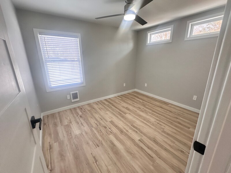 Building Photo - 328 E Livingston St