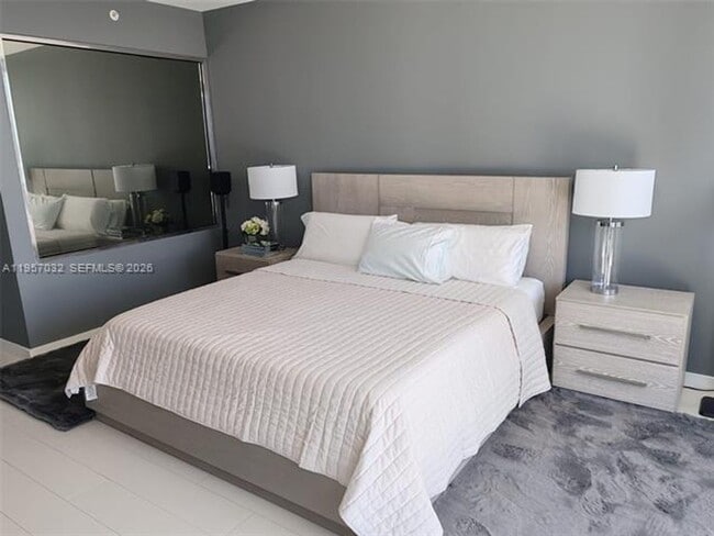 Building Photo - 200 Biscayne Blvd Way