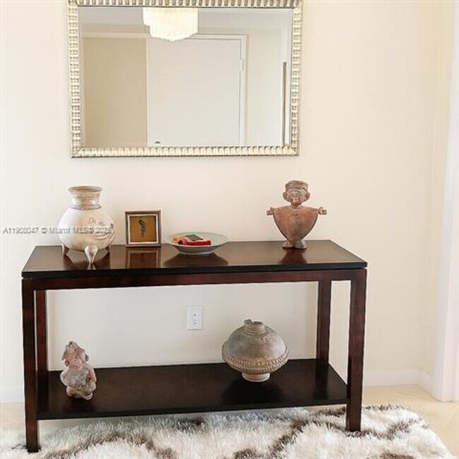 Building Photo - 881 Ocean Dr