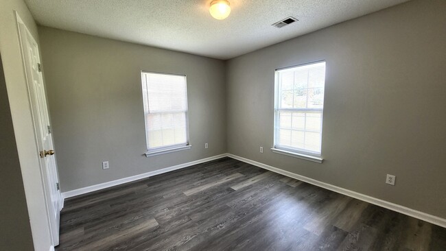 Building Photo - Two Weeks FREE Rent!  Four Bedroom House A...