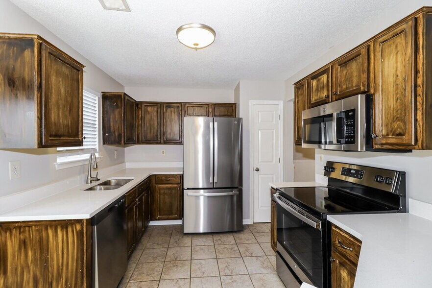 Building Photo - 6963 Naples Dr