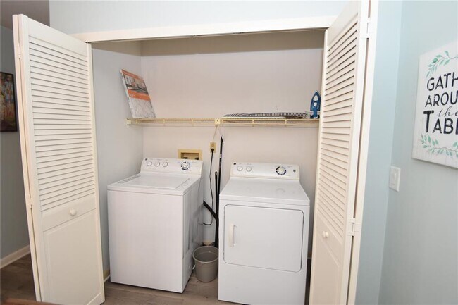 Building Photo - 18 Covington Ln