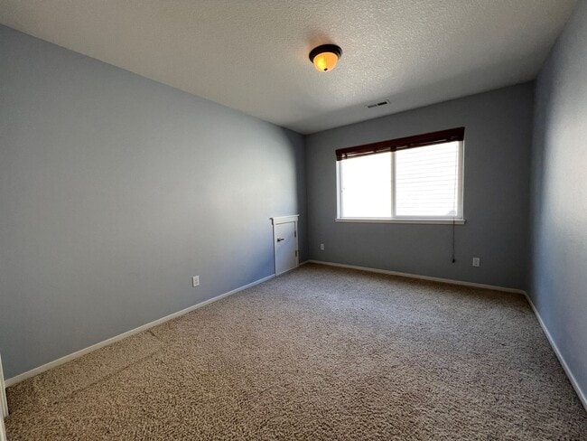 Building Photo - 3593 NW Lansbrook Terrace