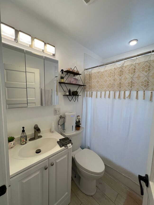 Building Photo - 332 Beacon St