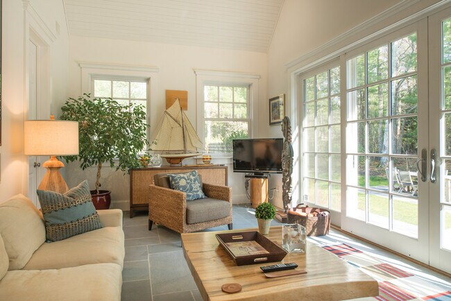 Building Photo - 206 Bull Path