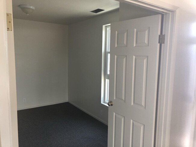 Building Photo - 2525 Benvenue Ave