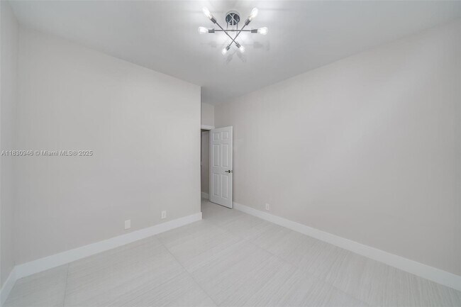 Building Photo - 1212 Camellia Ln