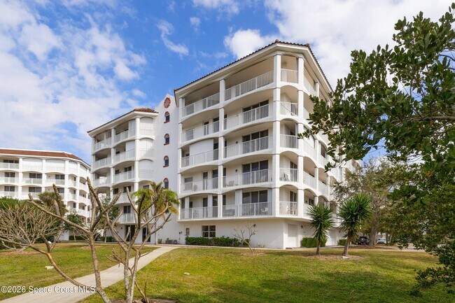 Building Photo - 800 Del Rio Way