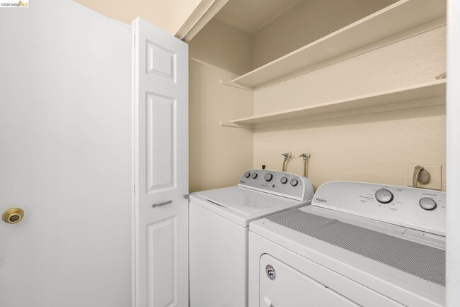 Building Photo - 981 Cheryl Ann Cir