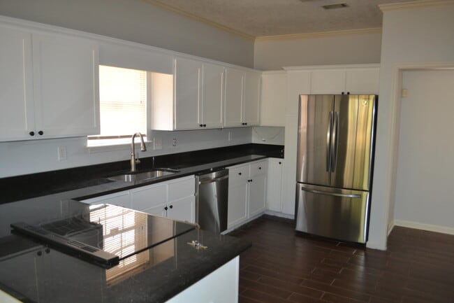 Building Photo - 4453 McManus Ct