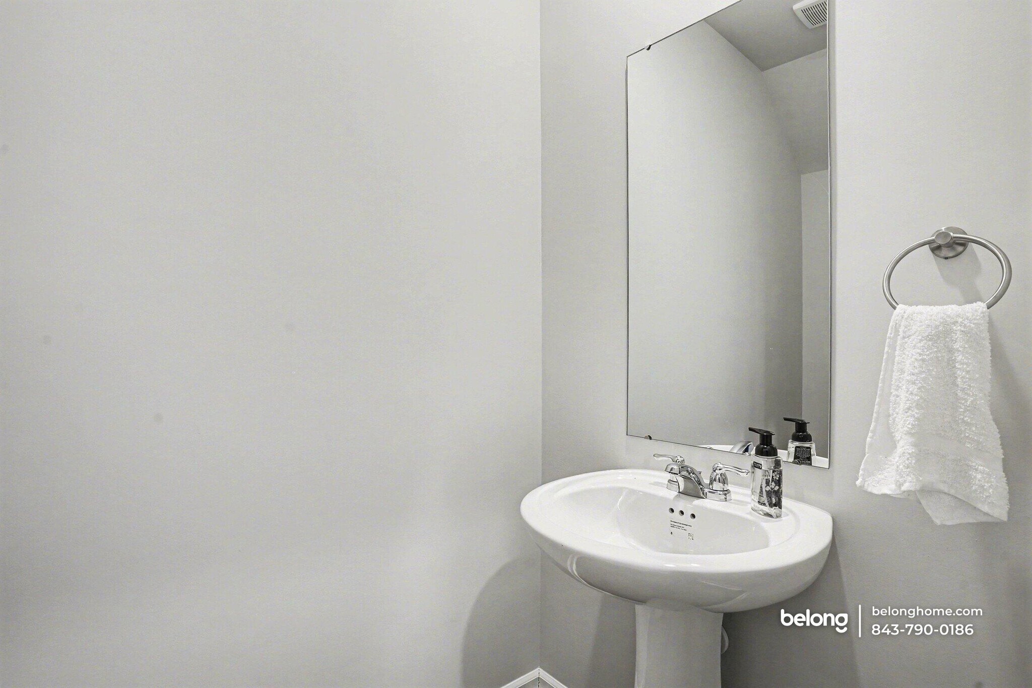 Building Photo - 1055 Sentinel Ct