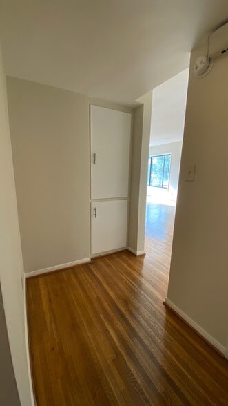 Building Photo - 4425 Maplewood Ave