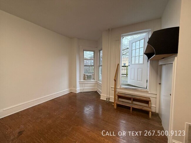 Building Photo - 211 S 45th St