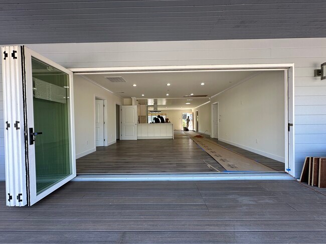 Complete in door out door concept with bi folding doors - 1241 Elmer St