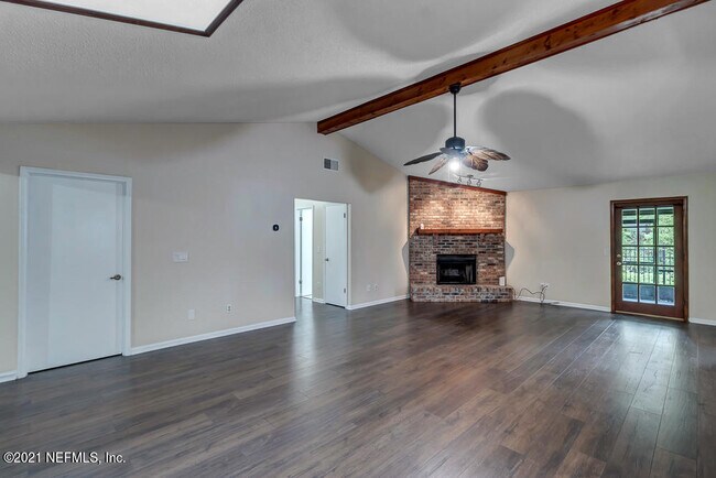 Building Photo - 4518 Crosstie Rd N