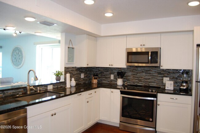 Building Photo - 1700 Commodore Blvd