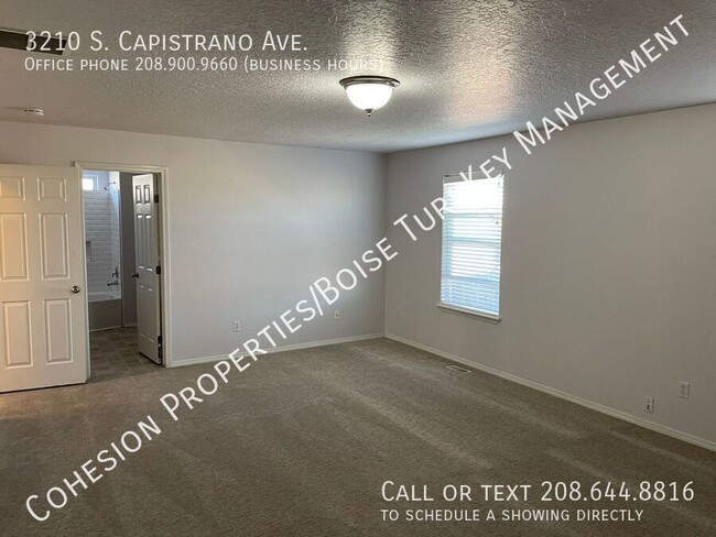 Building Photo - Recently Updated 3 Bedroom Near Downtown &...