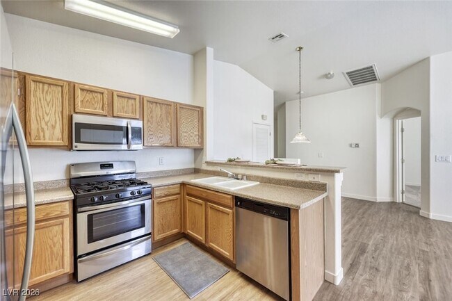 Building Photo - 2572 Land Rush Dr