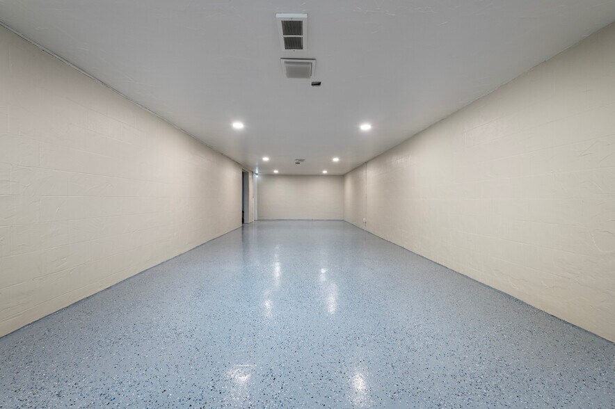Building Photo - 2930 Northglen Dr