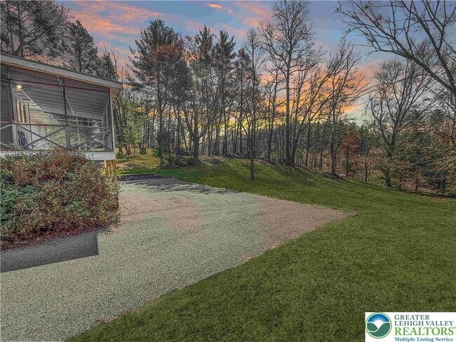 Building Photo - 308 Hemlock Ln