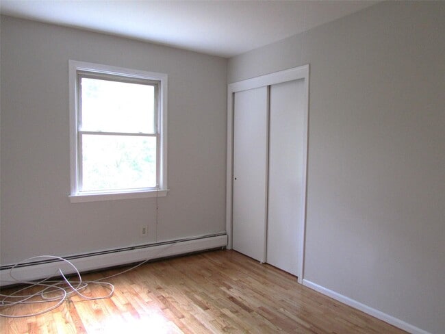 Building Photo - 74 B Demarest Ave