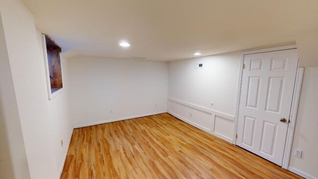 Building Photo - SHOWING NOW - For August 2026!  Inquire to...
