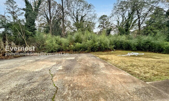 Building Photo - 2033 Nettie Ct