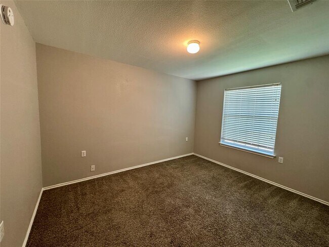 Building Photo - 7916 Nater Ln