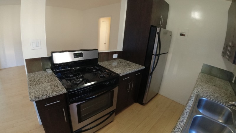 Building Photo - 924 Hancock Ave