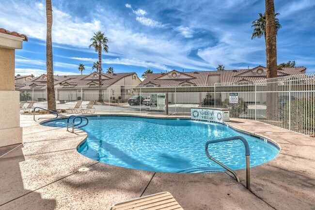 Building Photo - fully furnished, 1 bed, 1 bath condo in gated community