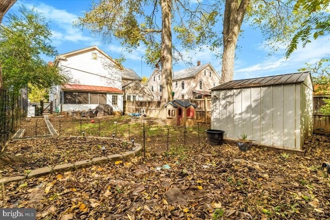 Building Photo - 222 S Raleigh St