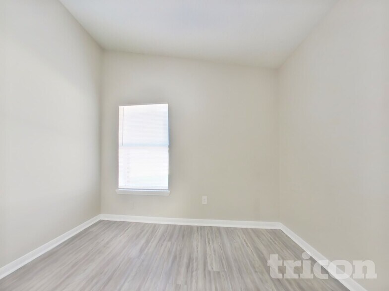 Building Photo - 3114 Kelling St