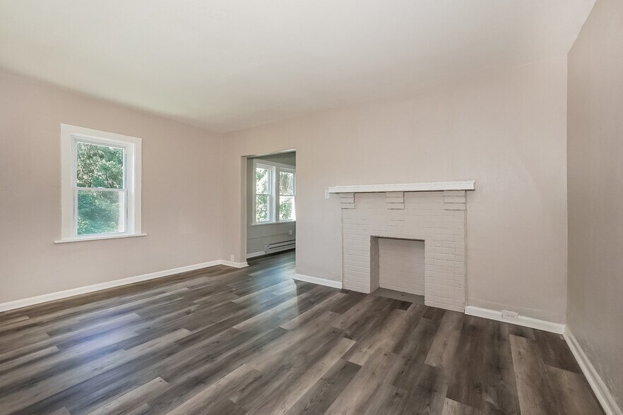 Building Photo - 803 Eathan Ave