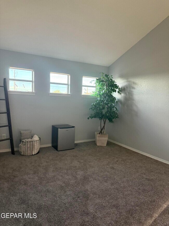 Building Photo - 12253 Holy Springs Ct