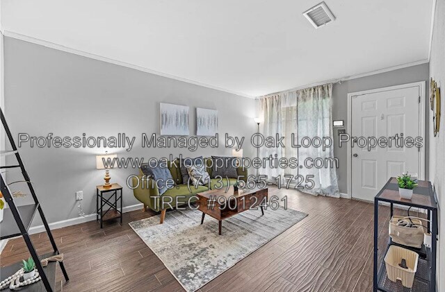 Building Photo - Houston