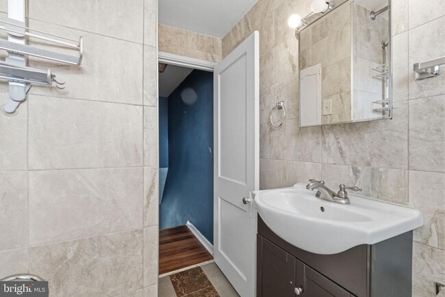 Building Photo - 4802 Alcott St