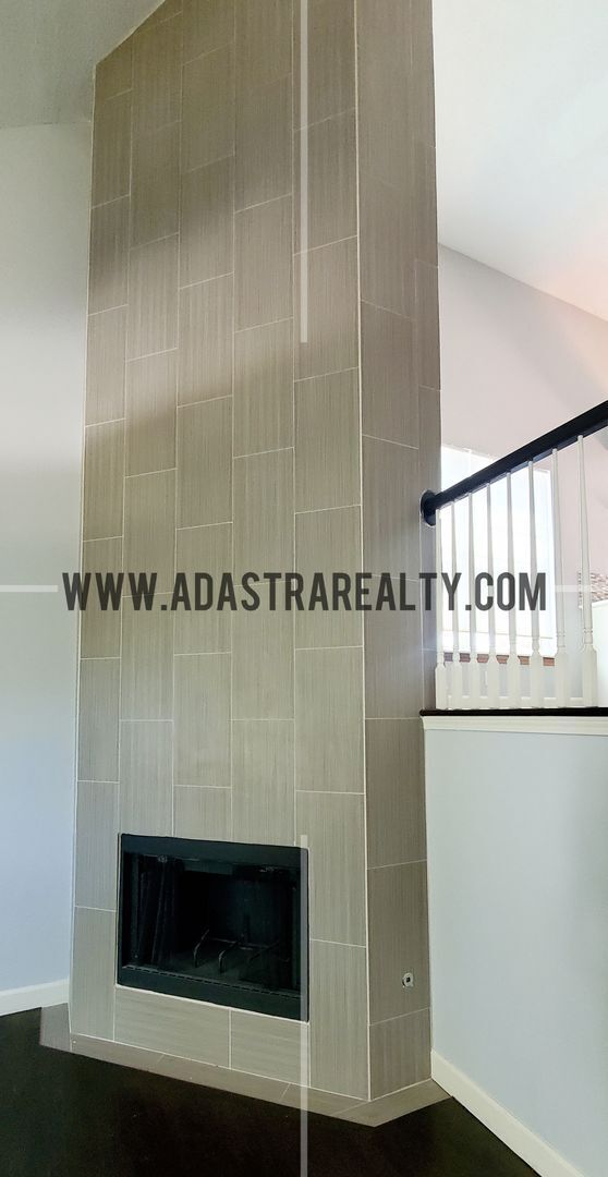 Building Photo - Gorgeous Updated Home in Blue Valley, South Overland Park-Available in APRIL!!