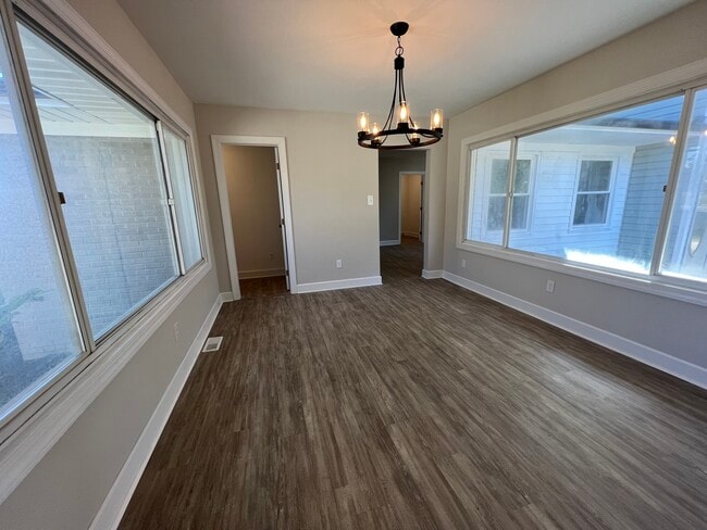 Dining Room - 1103 Ebinport Rd