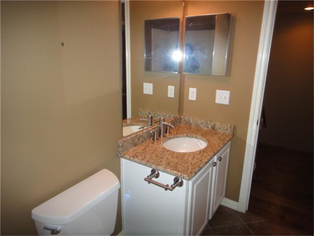 Building Photo - 25254 Finchgrove Ln