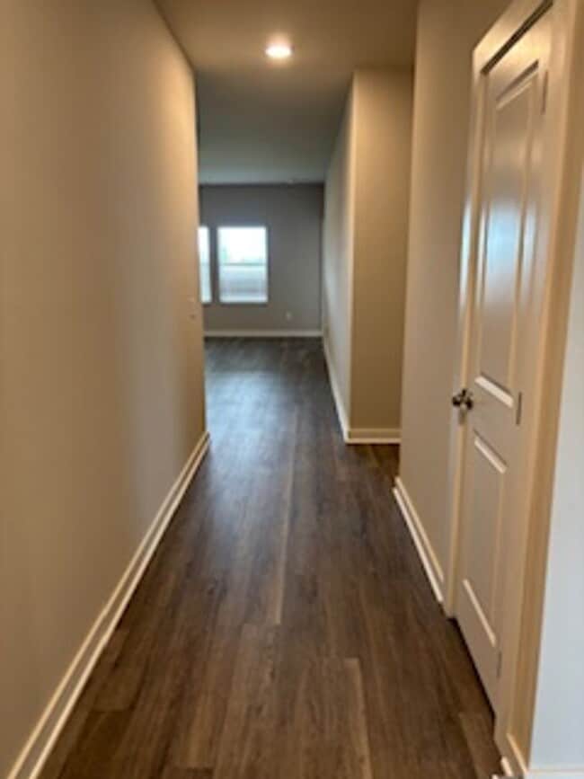 Building Photo - Beautiful New Home!