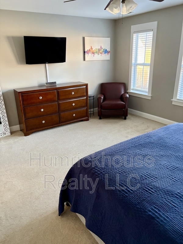 Building Photo - 515 Dubois Court