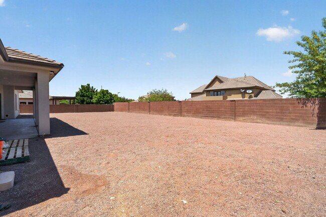 Building Photo - 2665 E 3630 S