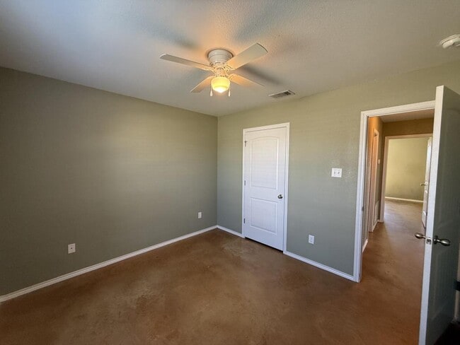 Building Photo - 3202 Rockwall Dr