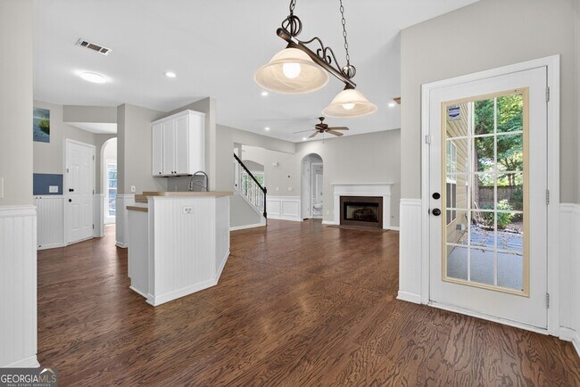 Building Photo - 28 Stonehenge Ct