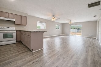 Building Photo - 1718/1720 SW Santa Barbara PL