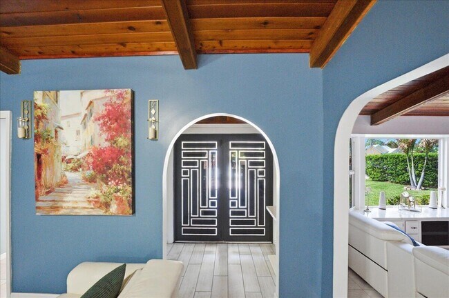 Building Photo - 1326 SW Bartell Ave