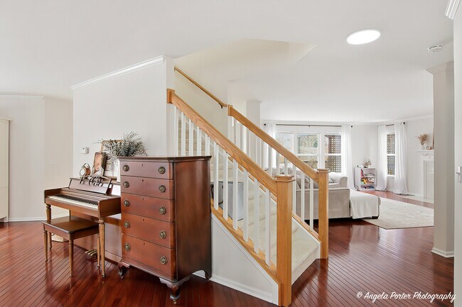 Building Photo - 1901 Kennedy Dr