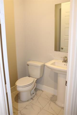 Building Photo - 3104 Armstrong Ave